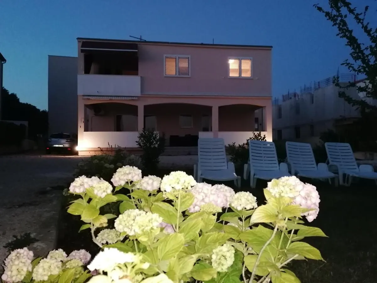 公寓 Apartmani Vinko 比比涅